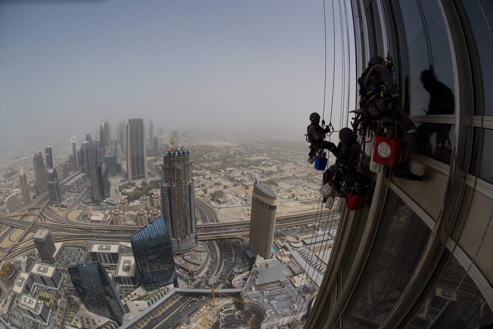 burj khalifa window cleaner